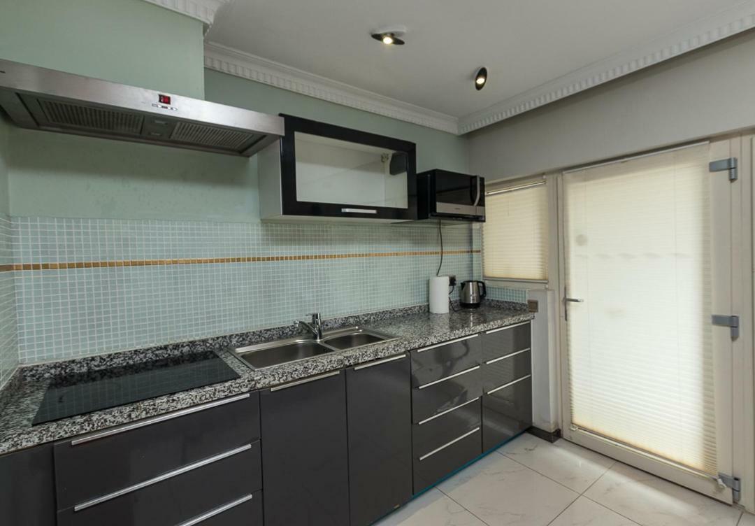 Red Mango Hotel And Apartments Sekondi-Takoradi Ngoại thất bức ảnh