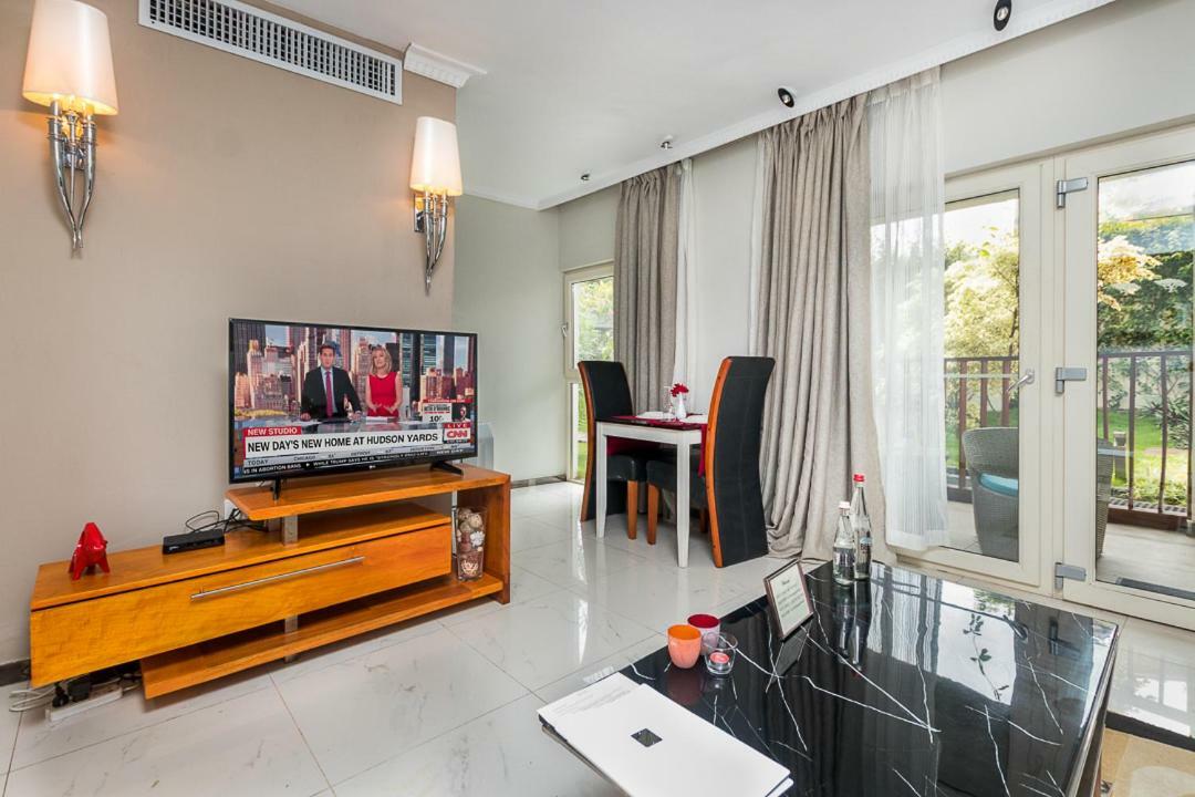 Red Mango Hotel And Apartments Sekondi-Takoradi Ngoại thất bức ảnh